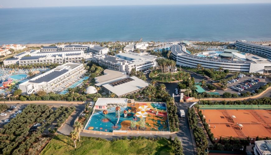 a beautiful image of Lyttos Beach