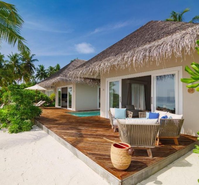 a beautiful image of Baglioni Resort Maldives.