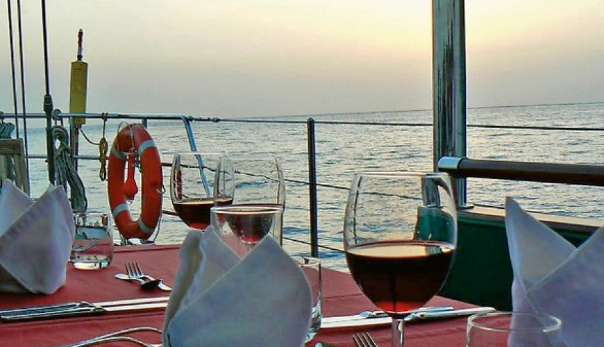 Yacht charter