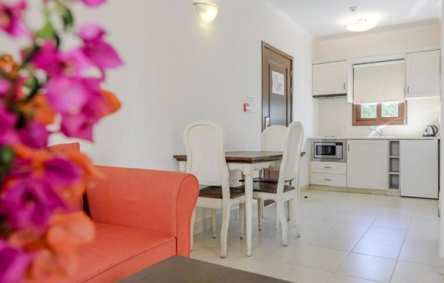 Aliathon Resort